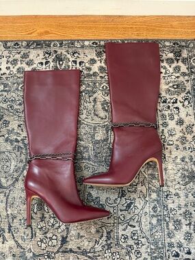 Vince Camuto Women’s 39 / 8.5 Felinda Blood Red Heeled Tall Boot